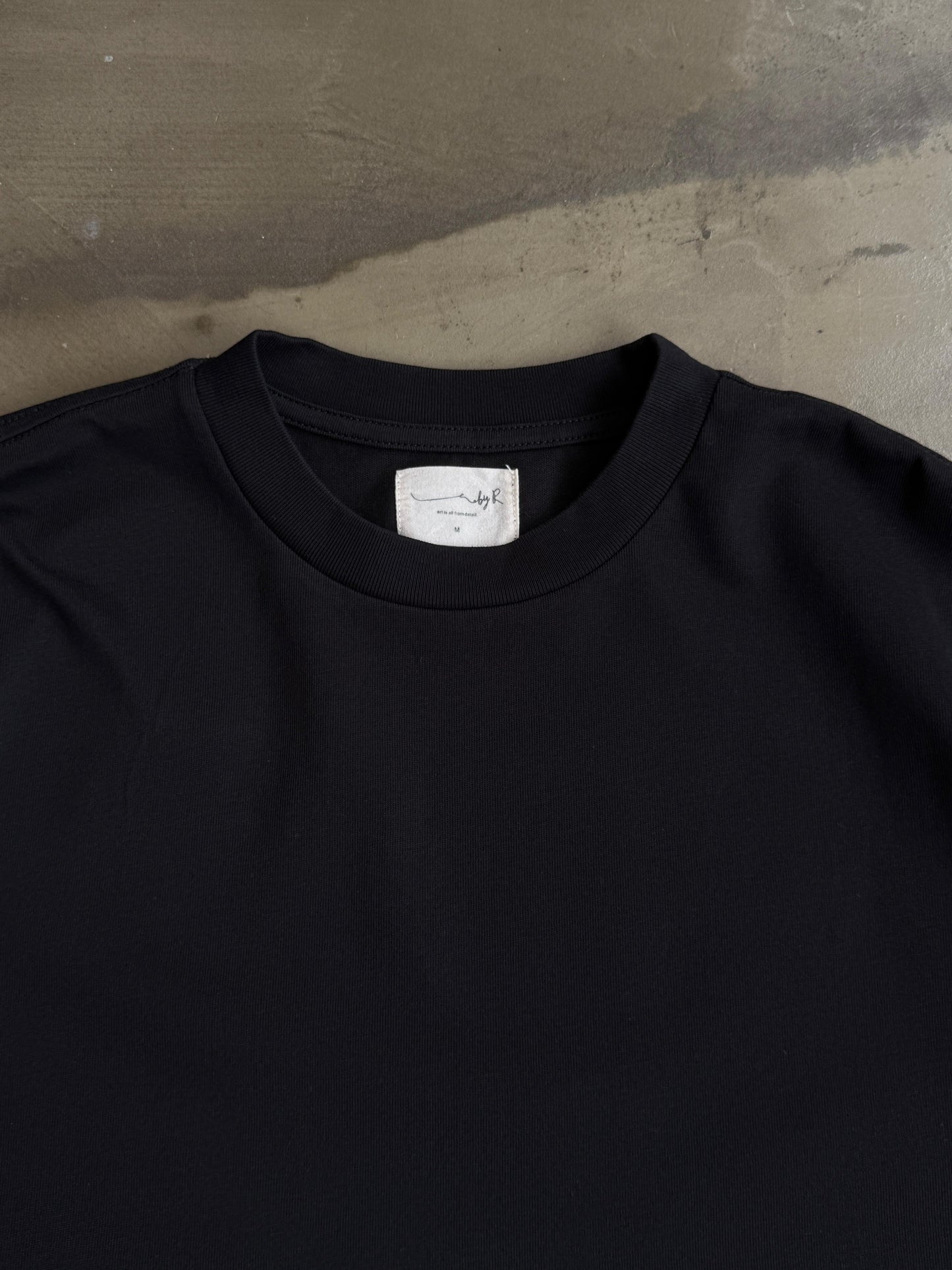 By R 25' S/S Oversized Crop Tee