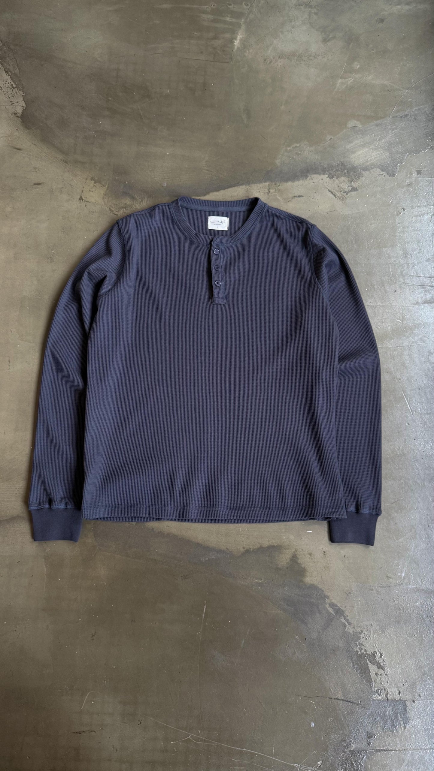 By R AW24 L/S Waffle Henley